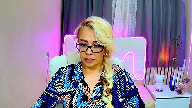 KatrinaCharm online show from September 10, 2025, 6:12 am