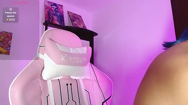 Snapshot of SharaRoss1 chatting on January 14, 2026, 3:21 am SharaRoss1 online show from January 14, 2026, 3:21 am