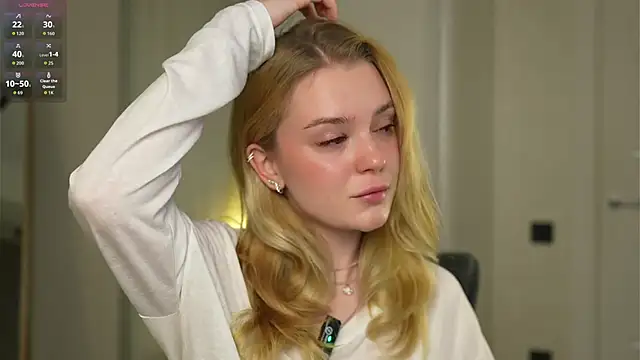 Cyberheart  online show from November 28, 2025, 4:51 pm