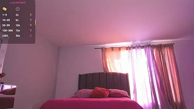 Snapshot of emily_bennett chatting on July 17, 2026, 9:12 pm emily bennett online show from July 17, 2026, 9:12 pm