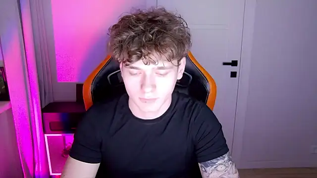 DanyDavis online show from January 11, 2026, 1:40 pm