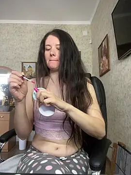 Snapshot of MariannaSida chatting on May 4, 2026, 7:22 am MariannaSida online show from May 4, 2026, 7:22 am