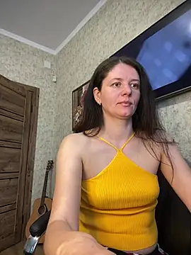 Snapshot of MariannaSida chatting on April 8, 2026, 6:15 am MariannaSida online show from April 8, 2026, 6:15 am