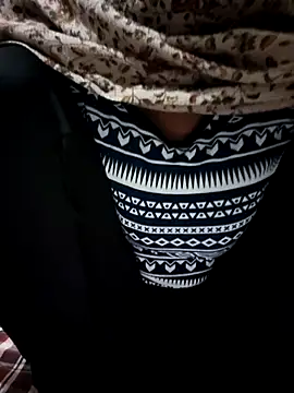 Snapshot of Desi_Bhabi_01 chatting on December 2, 2025, 4:30 pm Desi Bhabi 01 online show from December 2, 2025, 4:30 pm