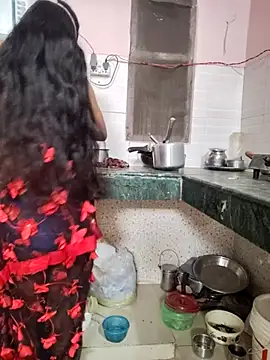 Snapshot of Desi_Bhabi_01 chatting on December 4, 2025, 4:44 am Desi Bhabi 01 online show from December 4, 2025, 4:44 am