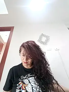 Snapshot of lunadicty chatting on November 30, 2025, 8:09 pm lunadicty online show from November 30, 2025, 8:09 pm