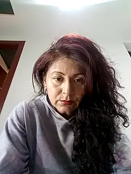 Snapshot of lunadicty chatting on November 6, 2025, 11:31 pm lunadicty online show from November 6, 2025, 11:31 pm