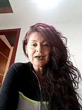 Snapshot of lunadicty chatting on November 22, 2025, 11:25 pm lunadicty online show from November 22, 2025, 11:25 pm