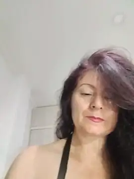 Snapshot of lunadicty chatting on June 14, 2026, 12:29 am lunadicty online show from June 14, 2026, 12:29 am