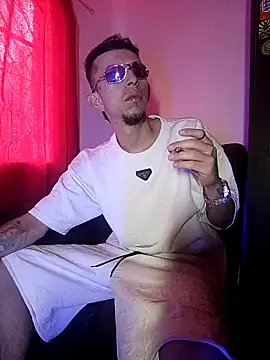 Snapshot of Chris__Jones chatting on September 25, 2025, 9:21 pm Chris Jones online show from September 25, 2025, 9:21 pm