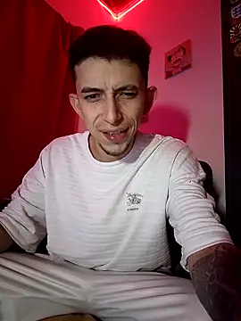 Snapshot of Chris__Jones chatting on October 7, 2025, 4:35 am Chris Jones online show from October 7, 2025, 4:35 am