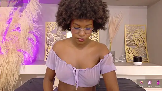 Snapshot of RachelStonne chatting on September 24, 2025, 1:17 pm RachelStonne online show from September 24, 2025, 1:17 pm