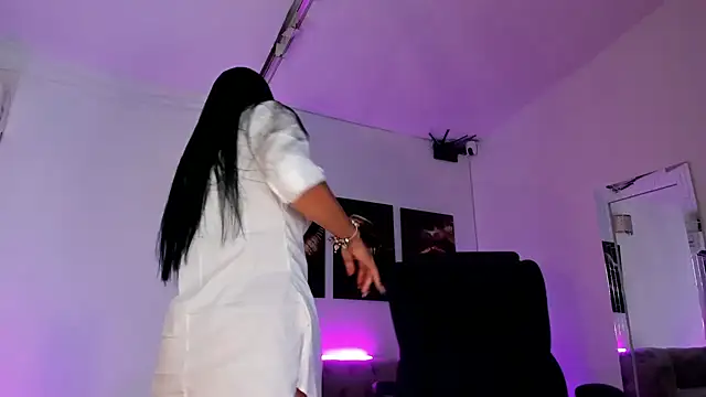 valery cortez online show from September 15, 2025, 11:38 pm