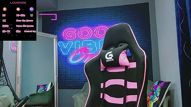 AlessiaCroft online show from September 29, 2025, 4:08 am