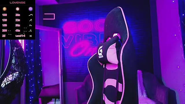 AlessiaCroft online show from February 1, 2026, 5:06 am