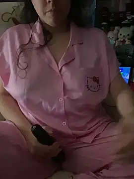 Snapshot of w3tkittty chatting on November 3, 2025, 3:15 pm w3tkittty online show from November 3, 2025, 3:15 pm