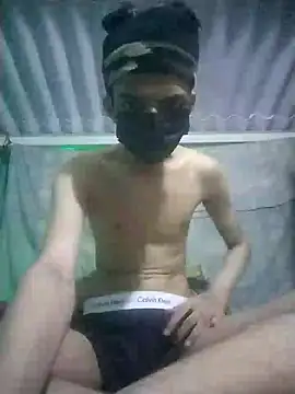 HannanKhan25 online show from November 22, 2025, 7:46 pm