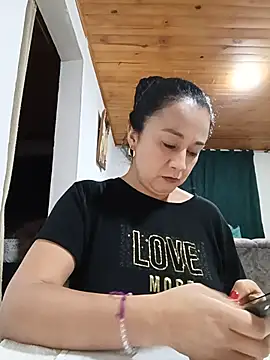 Snapshot of MELODY__06 chatting on July 15, 2026, 12:39 am MELODY 06 online show from July 15, 2026, 12:39 am