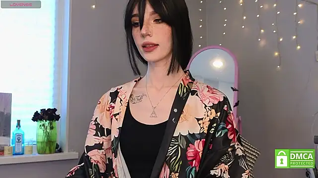 sweetuniporn online show from February 13, 2026, 7:30 am