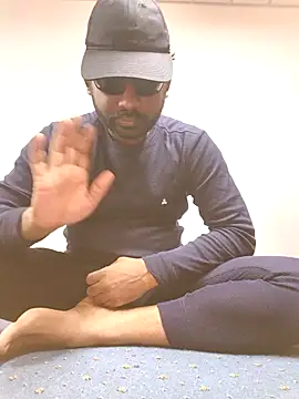 Snapshot of UrbanUtopia chatting on February 16, 2026, 5:44 pm UrbanUtopia online show from February 16, 2026, 5:44 pm