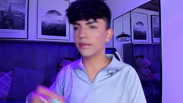Niick Twink online show from October 21, 2025, 7:57 pm