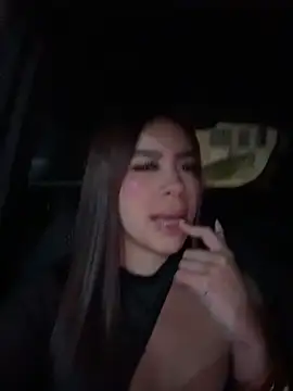 Cristina pinkk online show from April 11, 2026, 1:35 am