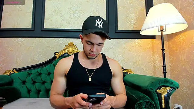 Snapshot of GrantBlake chatting on November 22, 2025, 6:23 am GrantBlake online show from November 22, 2025, 6:23 am