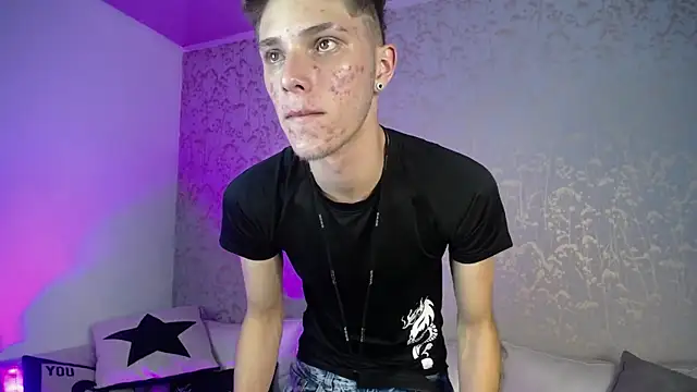 Snapshot of Robbin_Blaze chatting on September 10, 2025, 8:30 pm Robbin Blaze online show from September 10, 2025, 8:30 pm