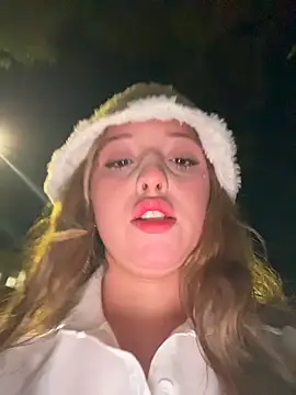 Snapshot of Baby__Otaku chatting on April 15, 2026, 12:27 am Baby Otaku online show from April 15, 2026, 12:27 am