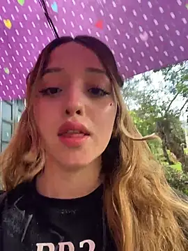 Snapshot of Baby__Otaku chatting on April 1, 2026, 9:34 pm Baby Otaku online show from April 1, 2026, 9:34 pm