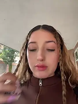 Snapshot of Baby__Otaku chatting on April 13, 2026, 5:06 pm Baby Otaku online show from April 13, 2026, 5:06 pm