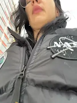 Snapshot of MeekyRich chatting on December 2, 2025, 5:20 am MeekyRich online show from December 2, 2025, 5:20 am