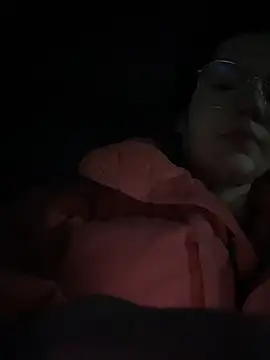 Snapshot of MeekyRich chatting on December 16, 2025, 1:10 am MeekyRich online show from December 16, 2025, 1:10 am