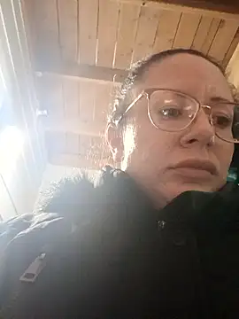 Snapshot of kinkikatie69 chatting on November 29, 2025, 3:39 am kinkikatie69 online show from November 29, 2025, 3:39 am