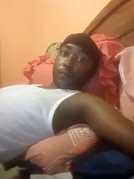 Snapshot of RearApiary chatting on December 16, 2025, 2:49 am RearApiary online show from December 16, 2025, 2:49 am