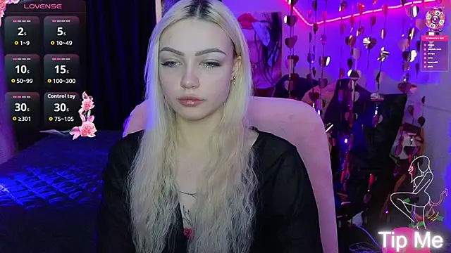 LinaLirian online show from February 18, 2026, 10:12 am