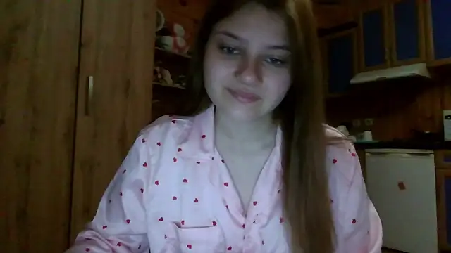 Snapshot of Little_shygirl chatting on October 22, 2025, 12:54 am Little shygirl online show from October 22, 2025, 12:54 am