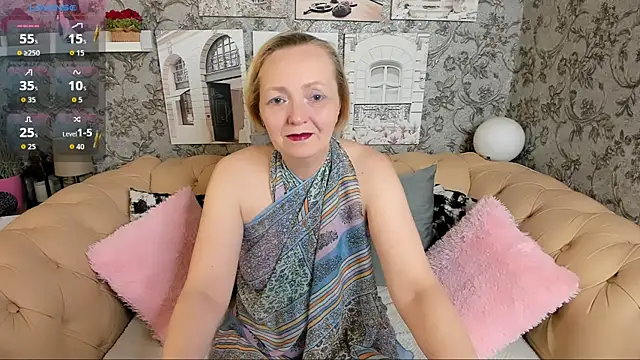 Karen Villis online show from November 13, 2025, 9:24 am