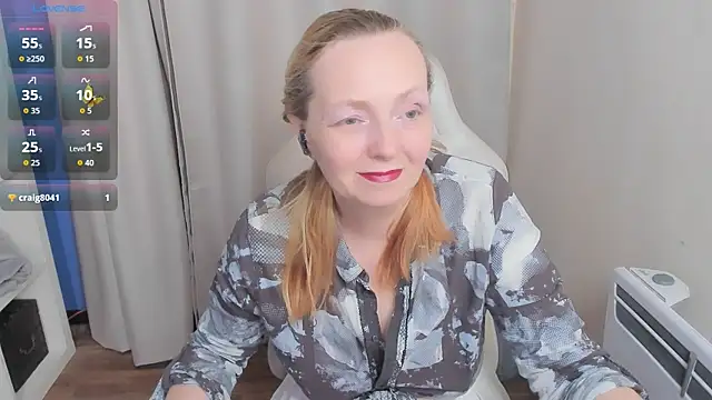 Karen Villis online show from November 17, 2025, 9:57 am