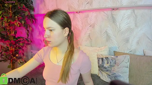 Candy Cansew online show from September 30, 2025, 12:05 am