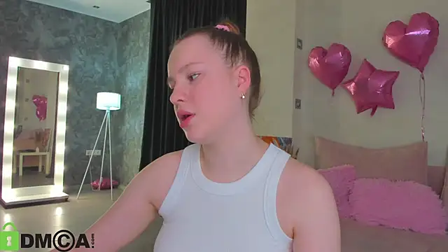 Snapshot of Candy_Cansew chatting on May 27, 2026, 1:04 am Candy Cansew online show from May 27, 2026, 1:04 am