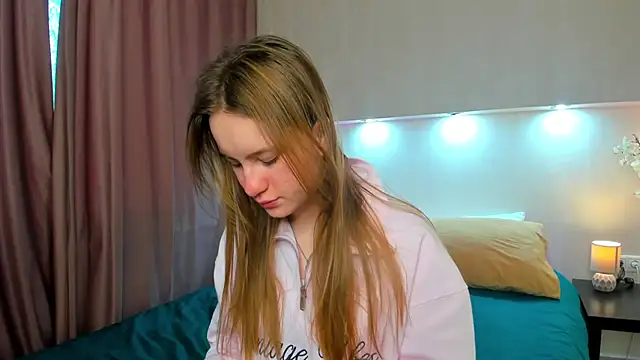 Candy Cansew online show from September 11, 2025, 12:43 am