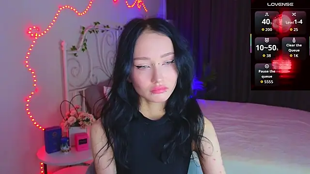 Snapshot of _holly_berry_ chatting on September 28, 2025, 1:23 am holly berry online show from September 28, 2025, 1:23 am
