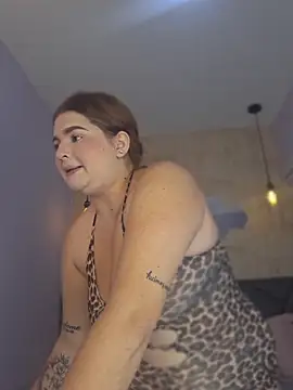 valentina-diiaz online show from March 21, 2026, 1:04 pm