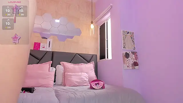 valentina-diiaz online show from March 29, 2026, 1:02 pm