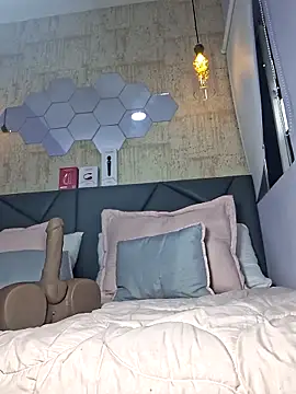 valentina-diiaz online show from February 7, 2026, 3:09 pm