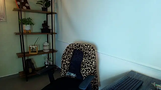  Victoria Collins online show from March 11, 2026, 11:37 am