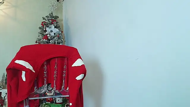 Snapshot of _Victoria_Collins chatting on December 15, 2025, 11:05 am Victoria Collins online show from December 15, 2025, 11:05 am