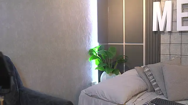 Snapshot of Susan_wall chatting on April 30, 2026, 1:07 pm Susan wall online show from April 30, 2026, 1:07 pm