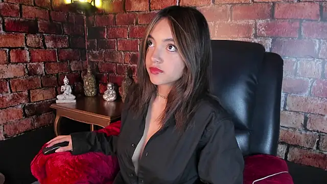 Snapshot of Victoriaa2_Doll chatting on February 18, 2026, 12:45 pm Victoriaa2 Doll online show from February 18, 2026, 12:45 pm